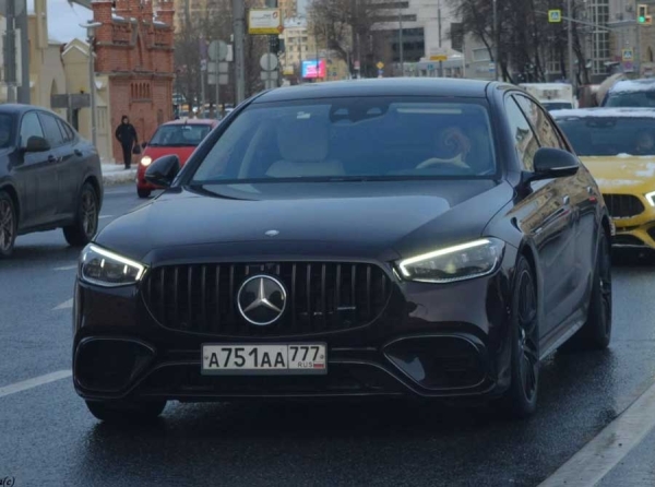 Роскошь и схемы: Валерий Субботин, Socar Russia Investments и Новый Поток в центре миллиардных сделок